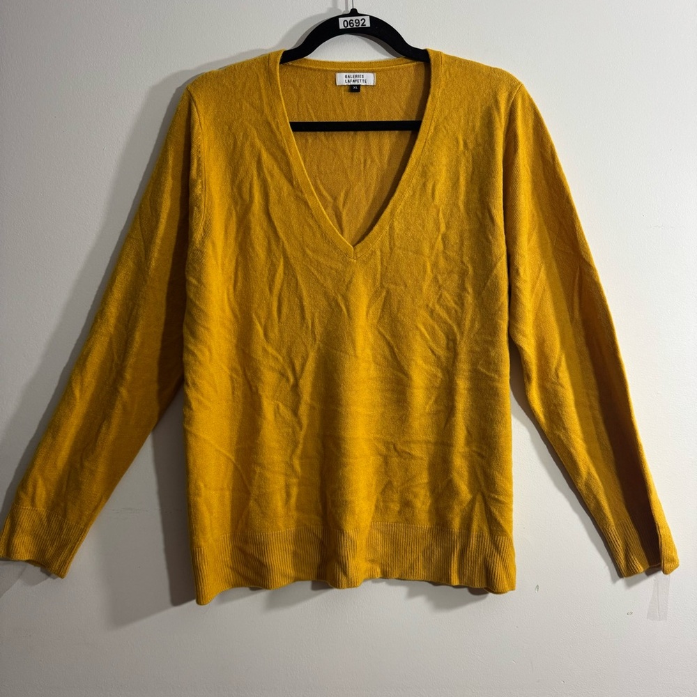 Galeries Lafayette Mustard Yellow V-Neck Women’s Sweater Size XL